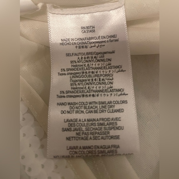 NWT BCBG Maxazria Percy White Sequin Scalloped Miniskirt SZ XSmall! - Picture 6 of 9